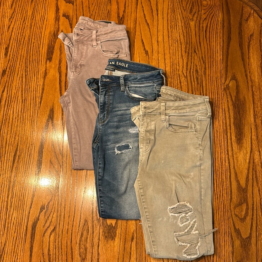 3 pairs of American Eagle jeggings